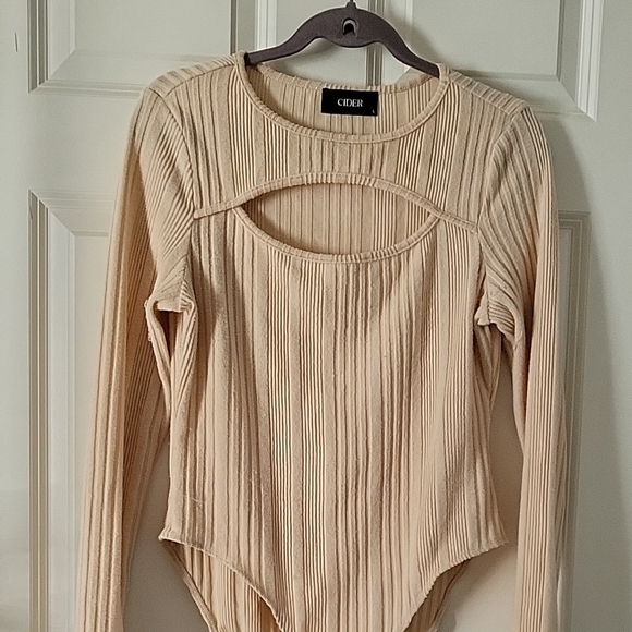 Cider Beige Ribbed Cutout Bodysuit Long Sleeve Bodycon Women’s Large - Picture 6 of 12